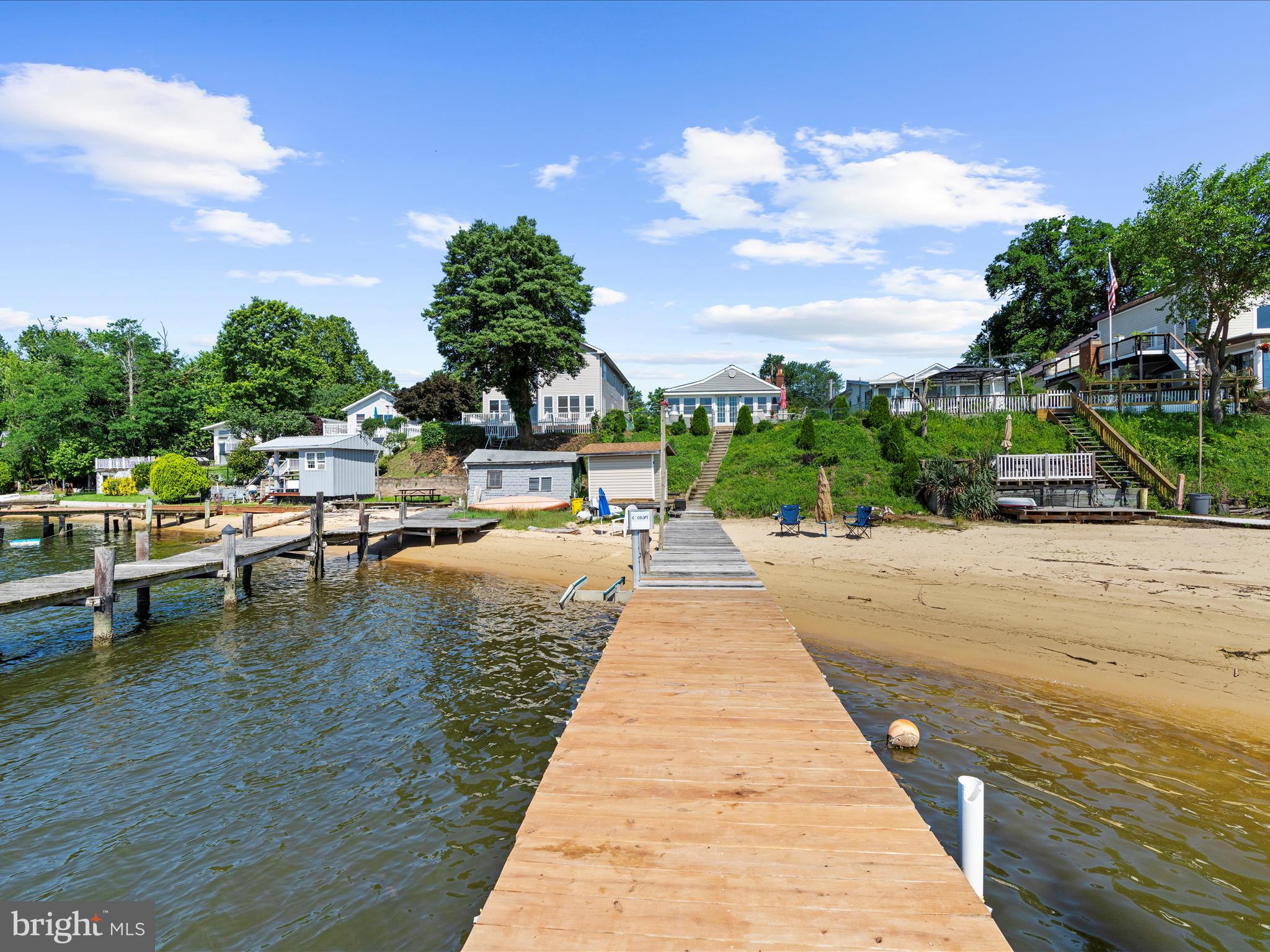 100ft pier with boat and jet ski lifts