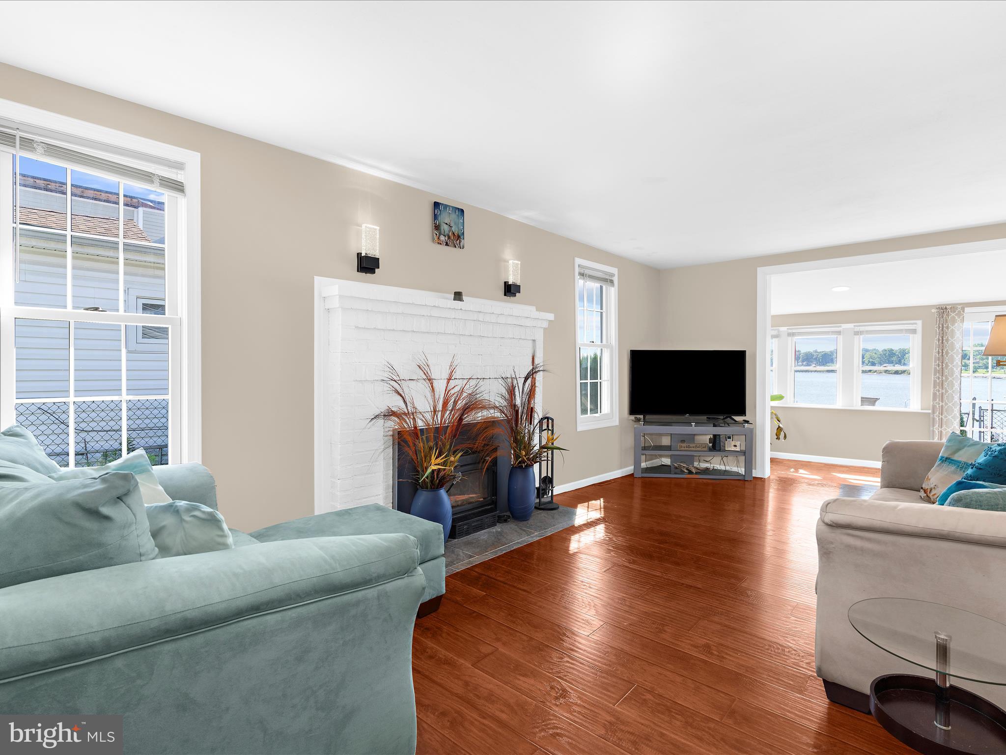 336 Bar Harbor Road Pasadena, MD 21122 - Photo 3 of 82 interior view