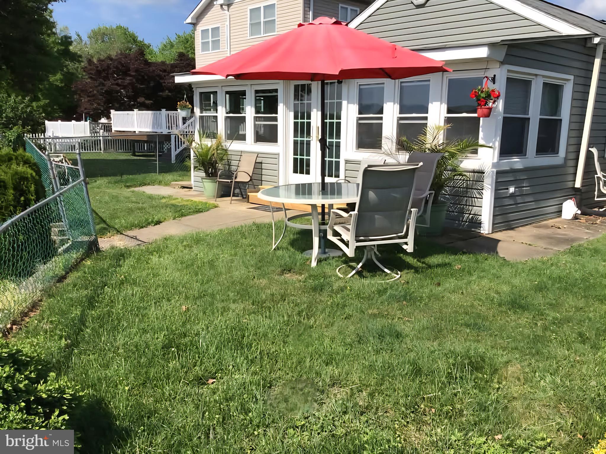 336 Bar Harbor Road Pasadena, MD 21122 - Photo 31 of 82 side view