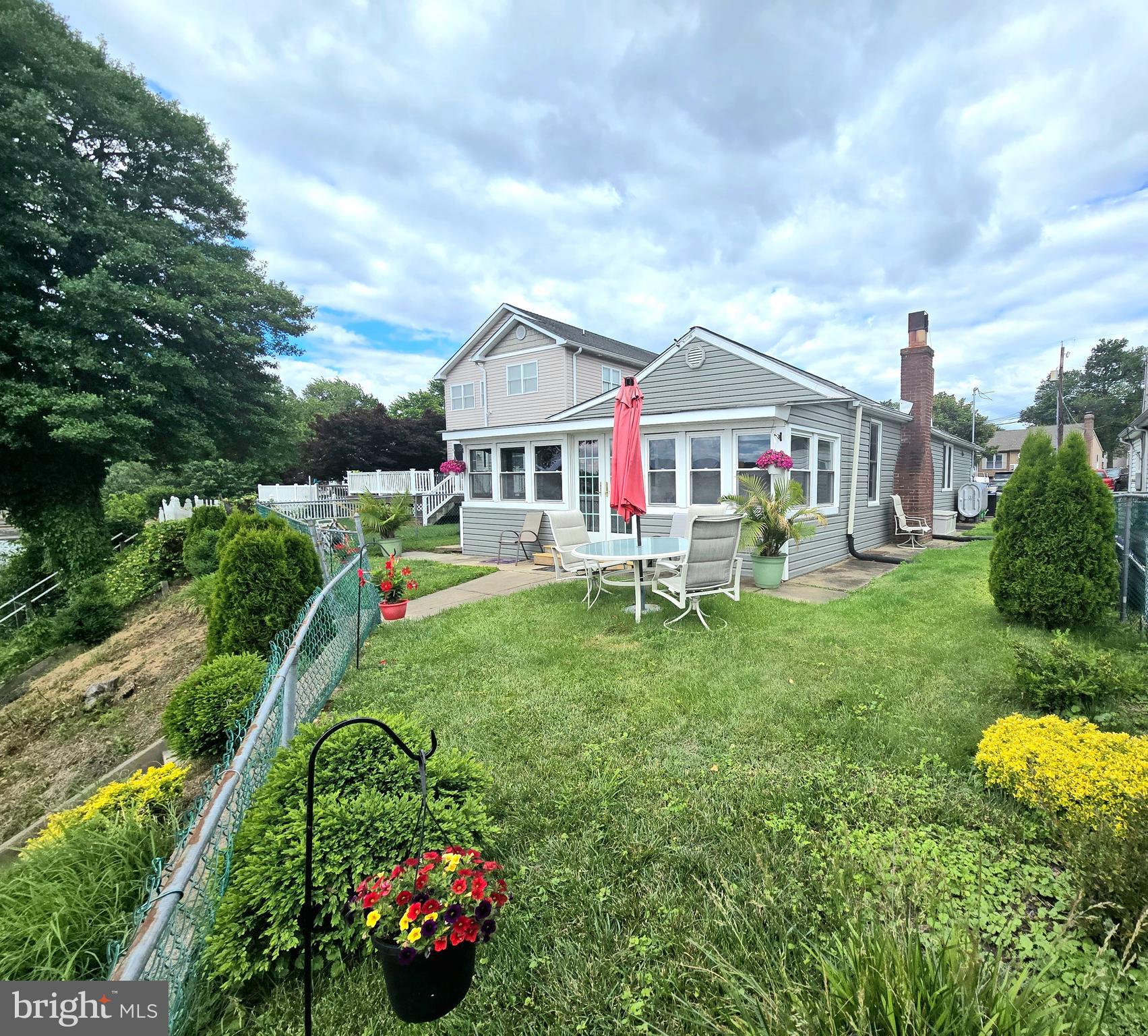 336 Bar Harbor Road Pasadena, MD 21122 - Photo 34 of 82 side yard