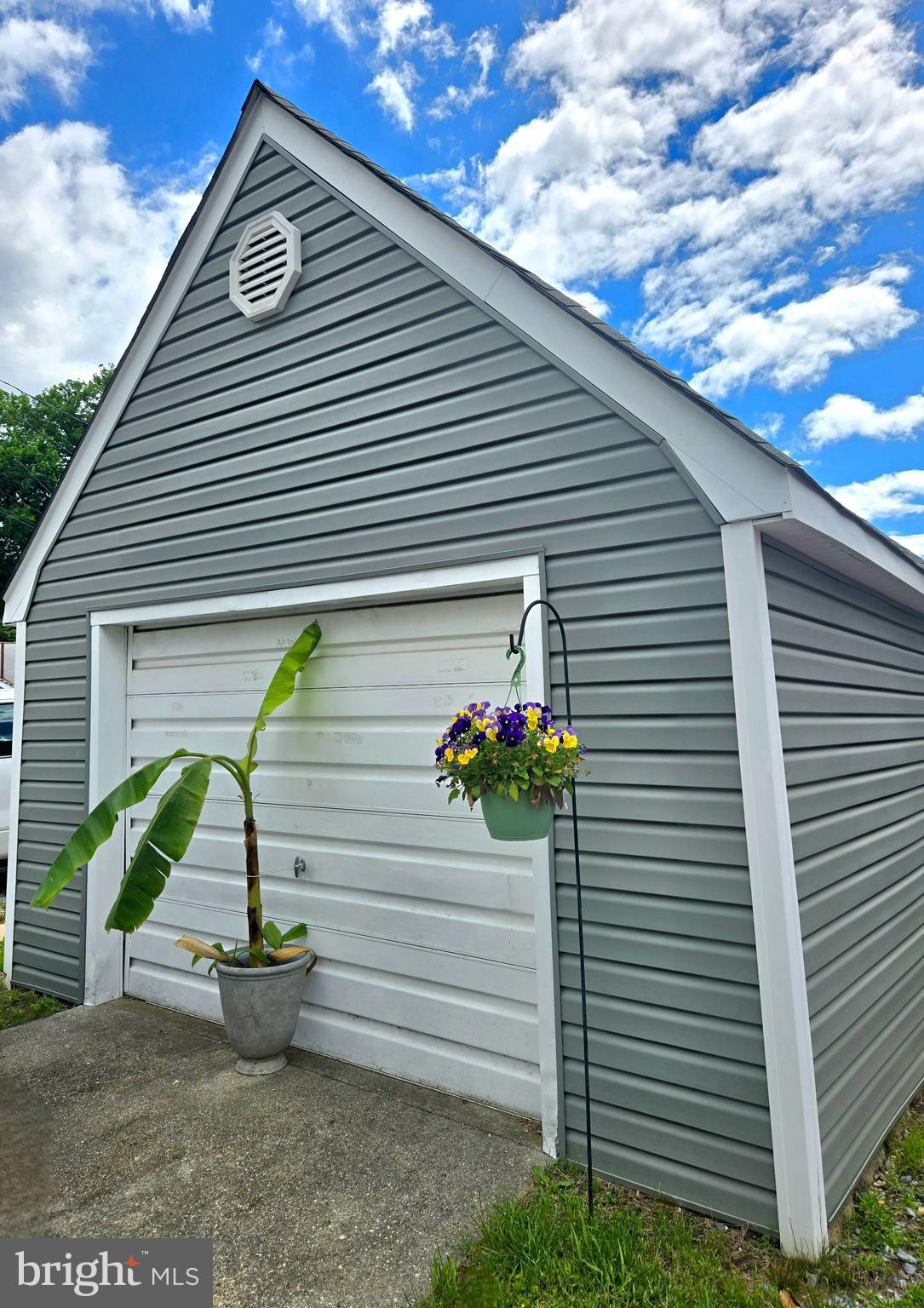 336 Bar Harbor Road Pasadena, MD 21122 - Photo 35 of 82 a view of a back yard of the house