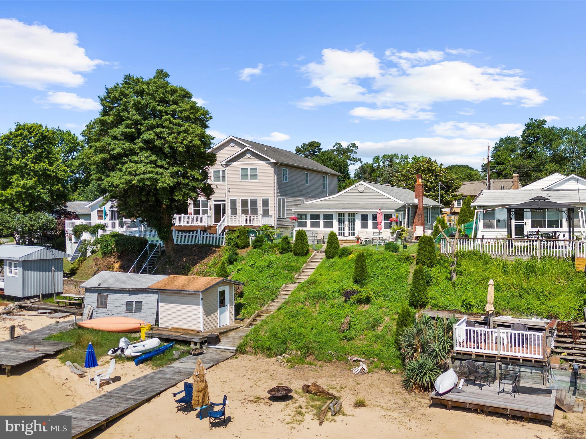 336 Bar Harbor Road Pasadena, MD 21122 - Photo 78 of 82 a front view of a house with garden