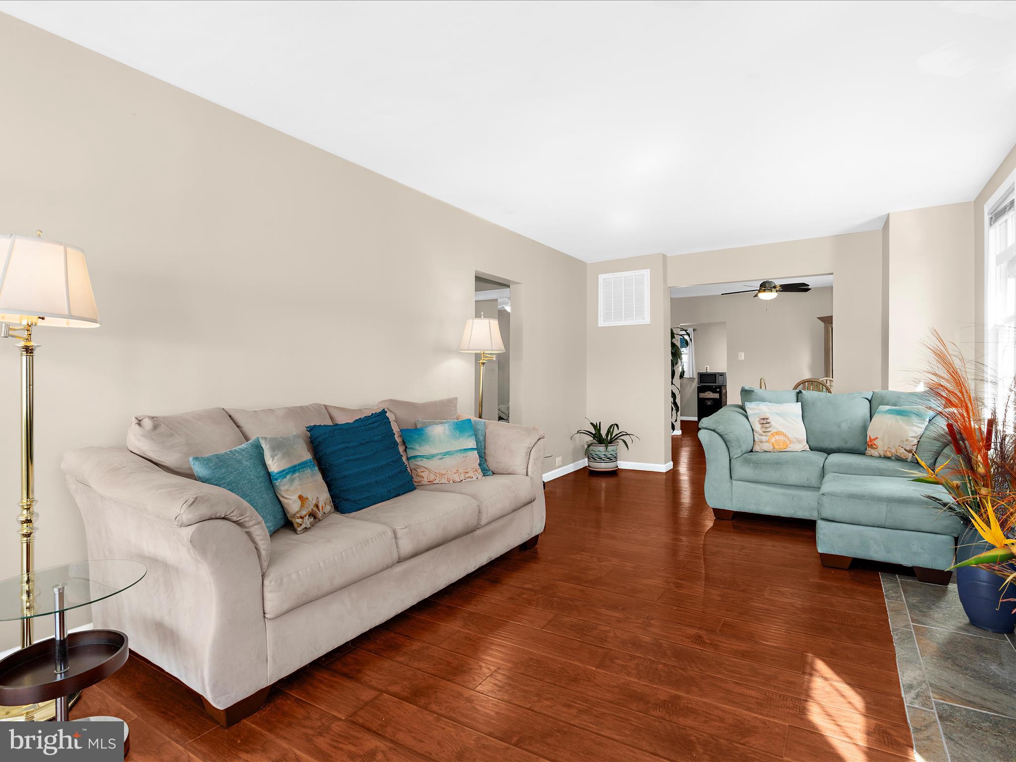 336 Bar Harbor Road Pasadena, MD 21122 - Photo 10 of 82 open living room