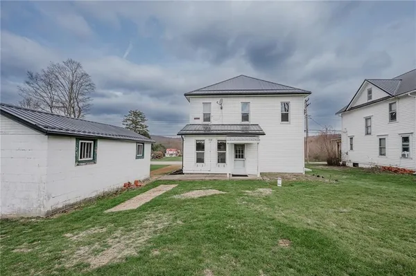$149,999 | 4992 Richmond Road, Rochester Mills, PA 15771
