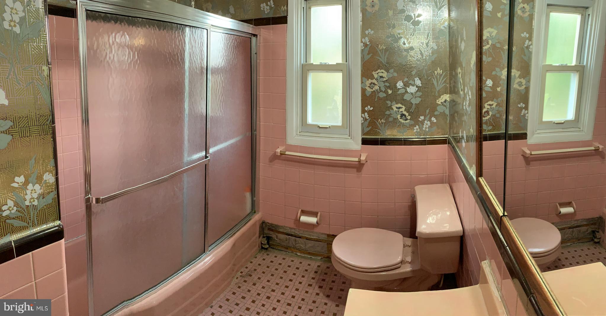 644 South Eagle Road Havertown, PA 19083 - Photo 15 of 26 Upstairs bathroom shower