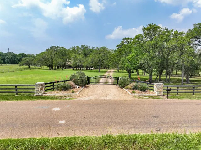 a view of an outdoor space and a yard