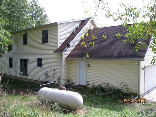 7303 Clyde Road Fenton, MI 48430 - Photo 15 of 15 Rear View