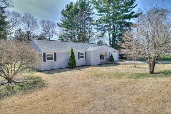 $3,000 | 140 Phillips Road, East Greenwich, RI 02818