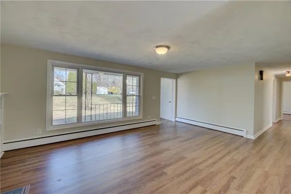 $3,000 | 140 Phillips Road, East Greenwich, RI 02818