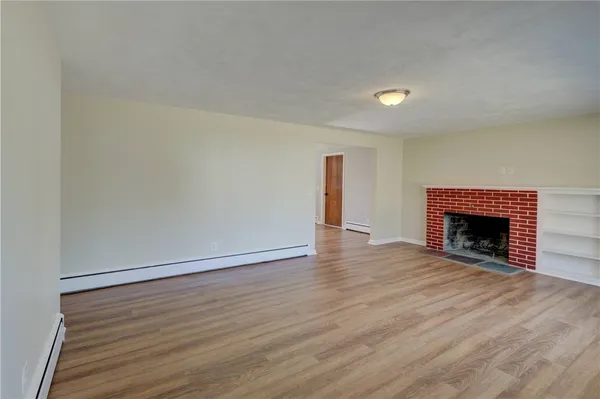 $3,000 | 140 Phillips Road, East Greenwich, RI 02818