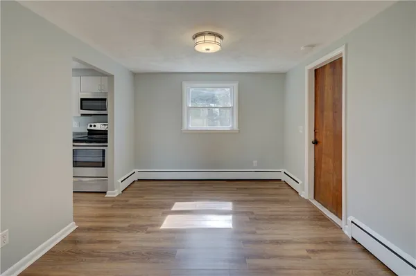 $3,000 | 140 Phillips Road, East Greenwich, RI 02818