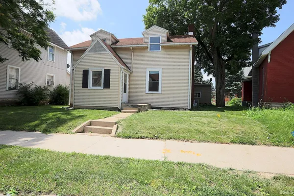 $169,000 | 824 South Jefferson Street, Huntington, IN 46750