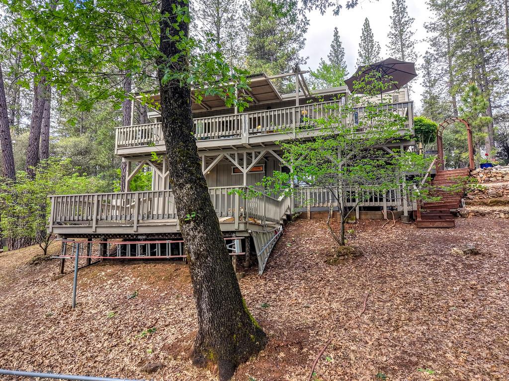 3971 Donner Trail Placerville, CA 95667 - Photo 70 of 78 a view of a chair and table in backyard