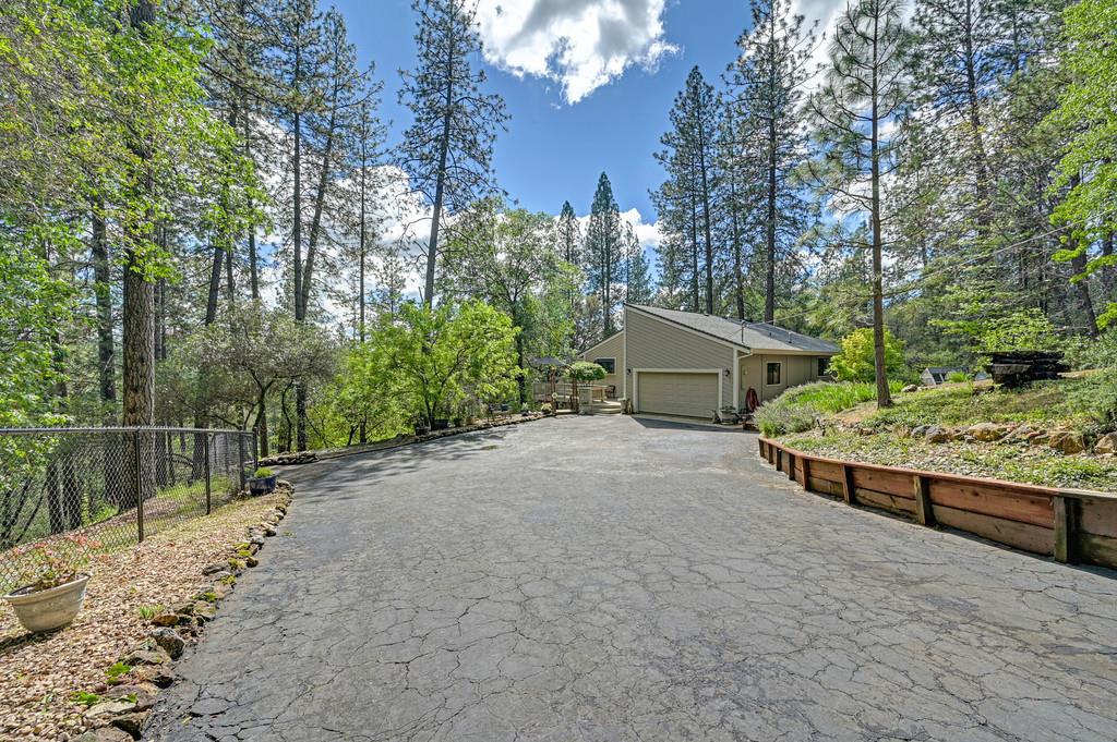 3971 Donner Trail Placerville, CA 95667 - Photo 9 of 78