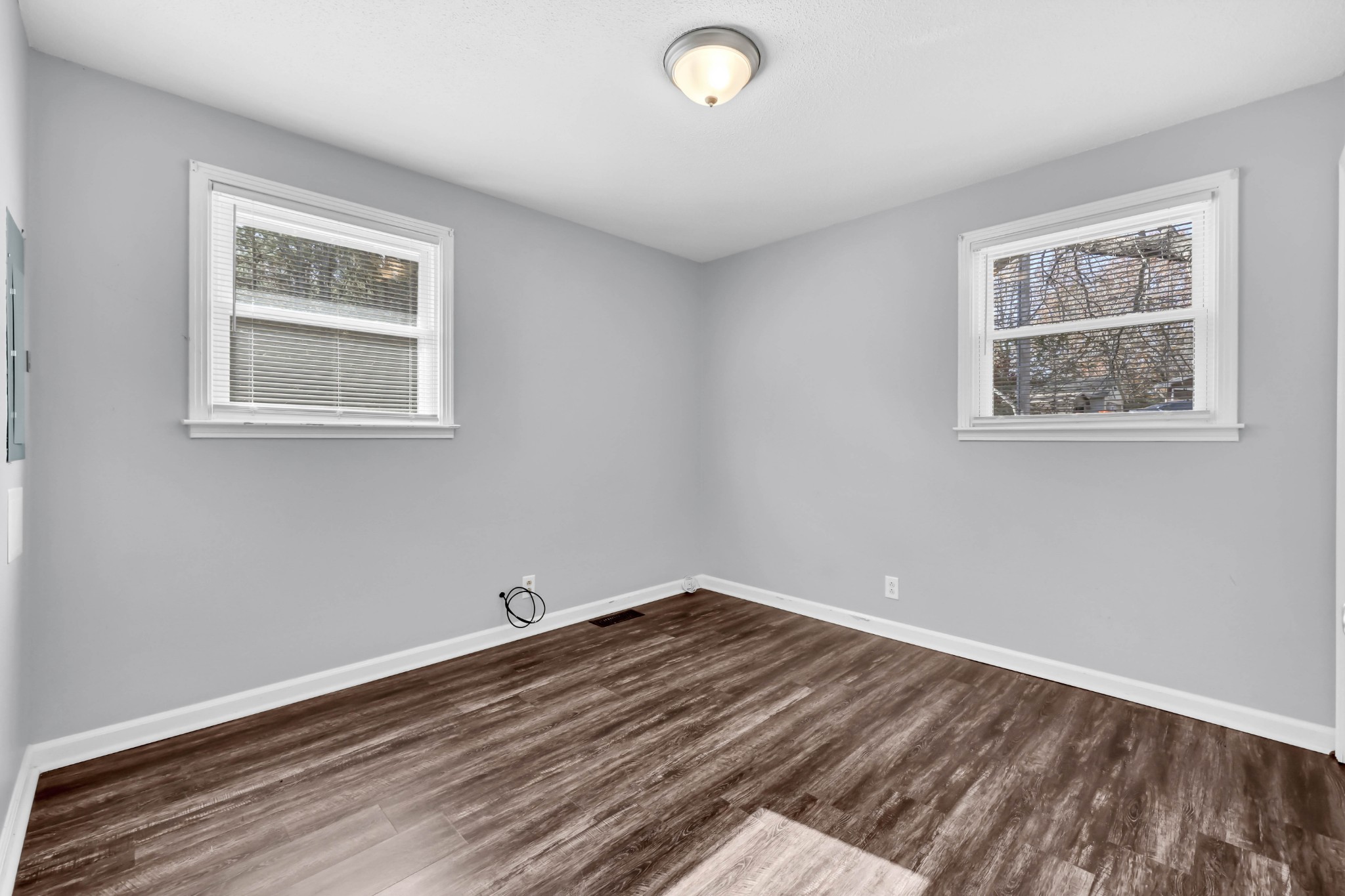 4660 Dover Road Indian Mound, TN 37079 - Photo 14 of 30 a room with a window and a painting