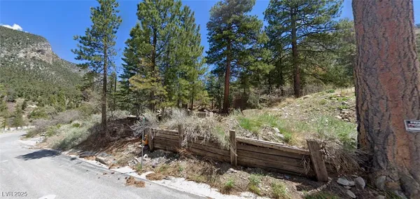 $310,000 | 204 Rainbow Canyon Boulevard, Las Vegas, NV 89124