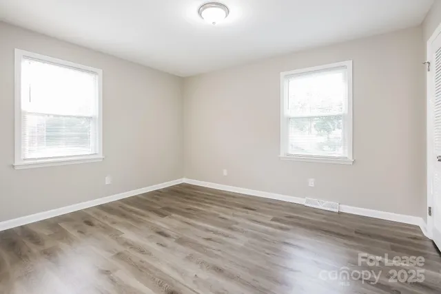 $1,570 | 5520 The Plaza, Charlotte, NC 28215