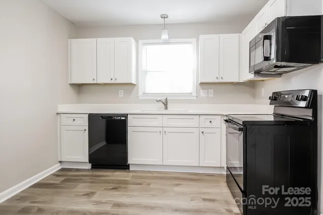 $1,570 | 5520 The Plaza, Charlotte, NC 28215