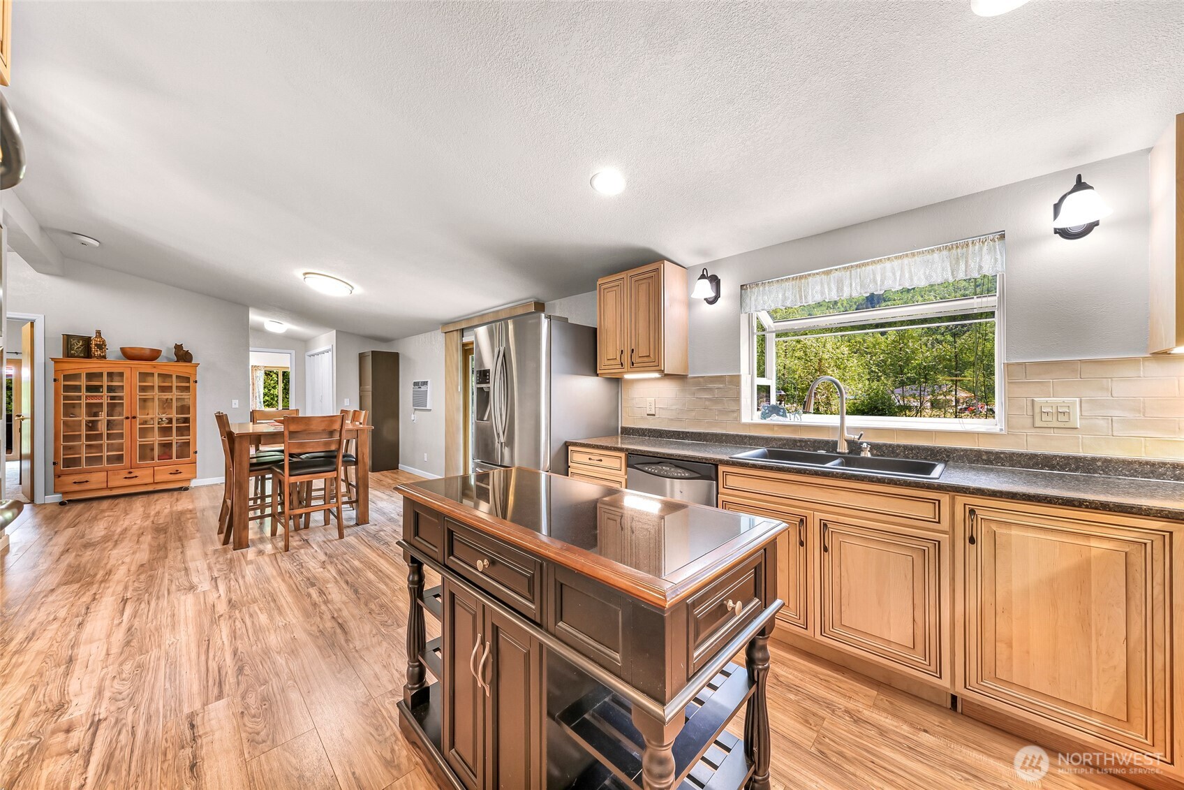 846 Deep Valley Drive Maple Falls, WA 98266 - Photo 12 of 40