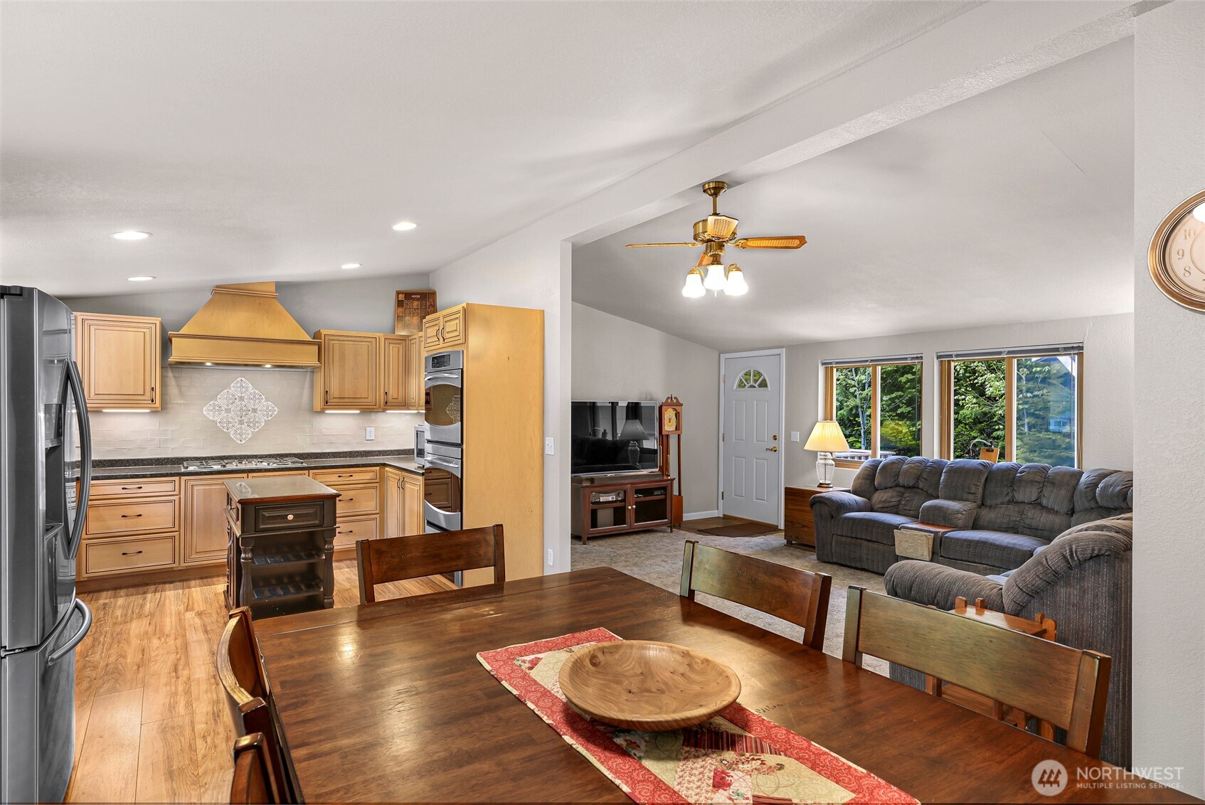 846 Deep Valley Drive Maple Falls, WA 98266 - Photo 15 of 40