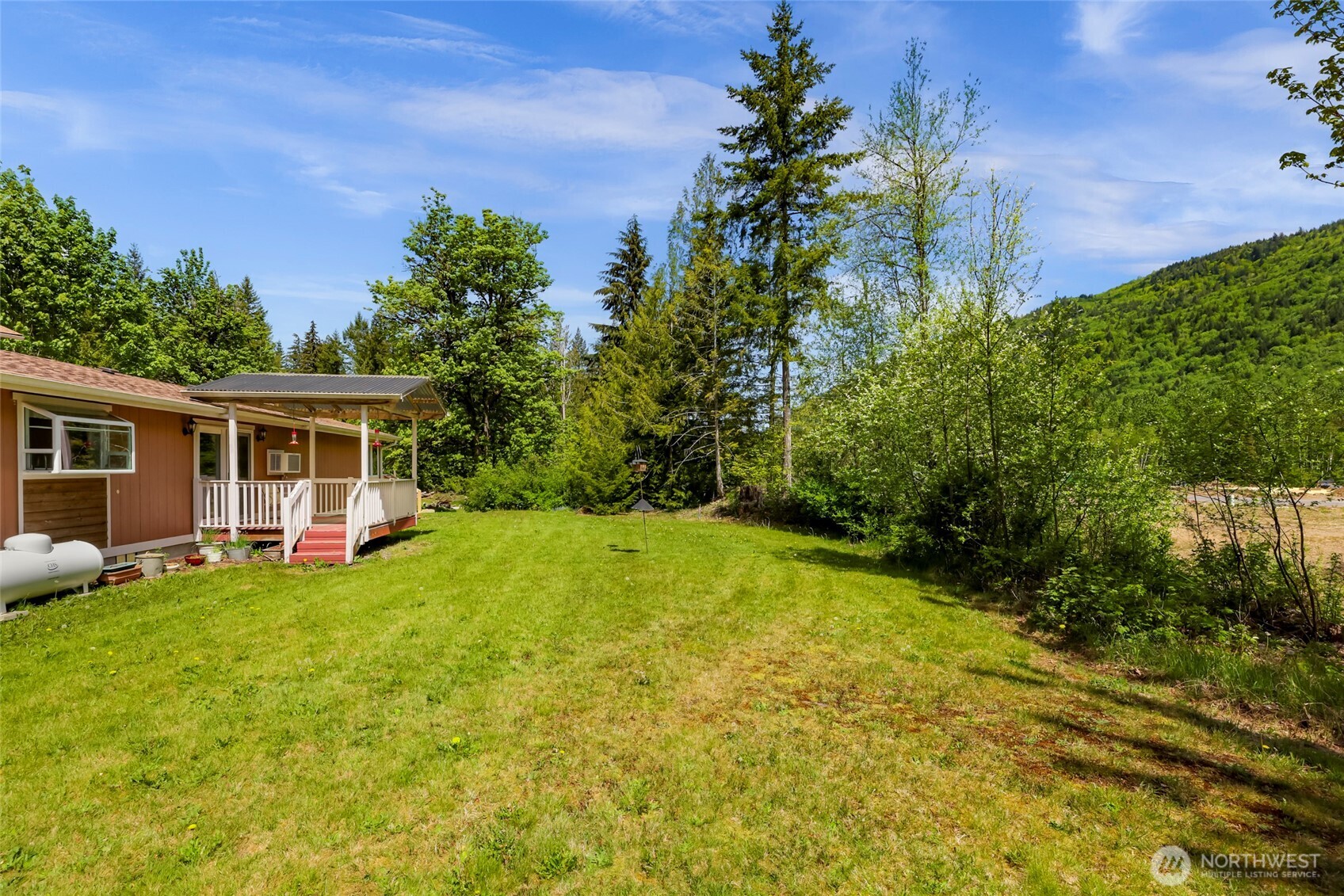 846 Deep Valley Drive Maple Falls, WA 98266 - Photo 8 of 40