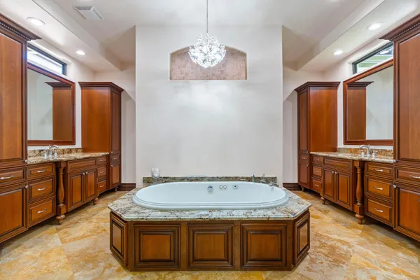 $3,599,900 | 4052 East Ridgeview Drive, Davie, FL 33330