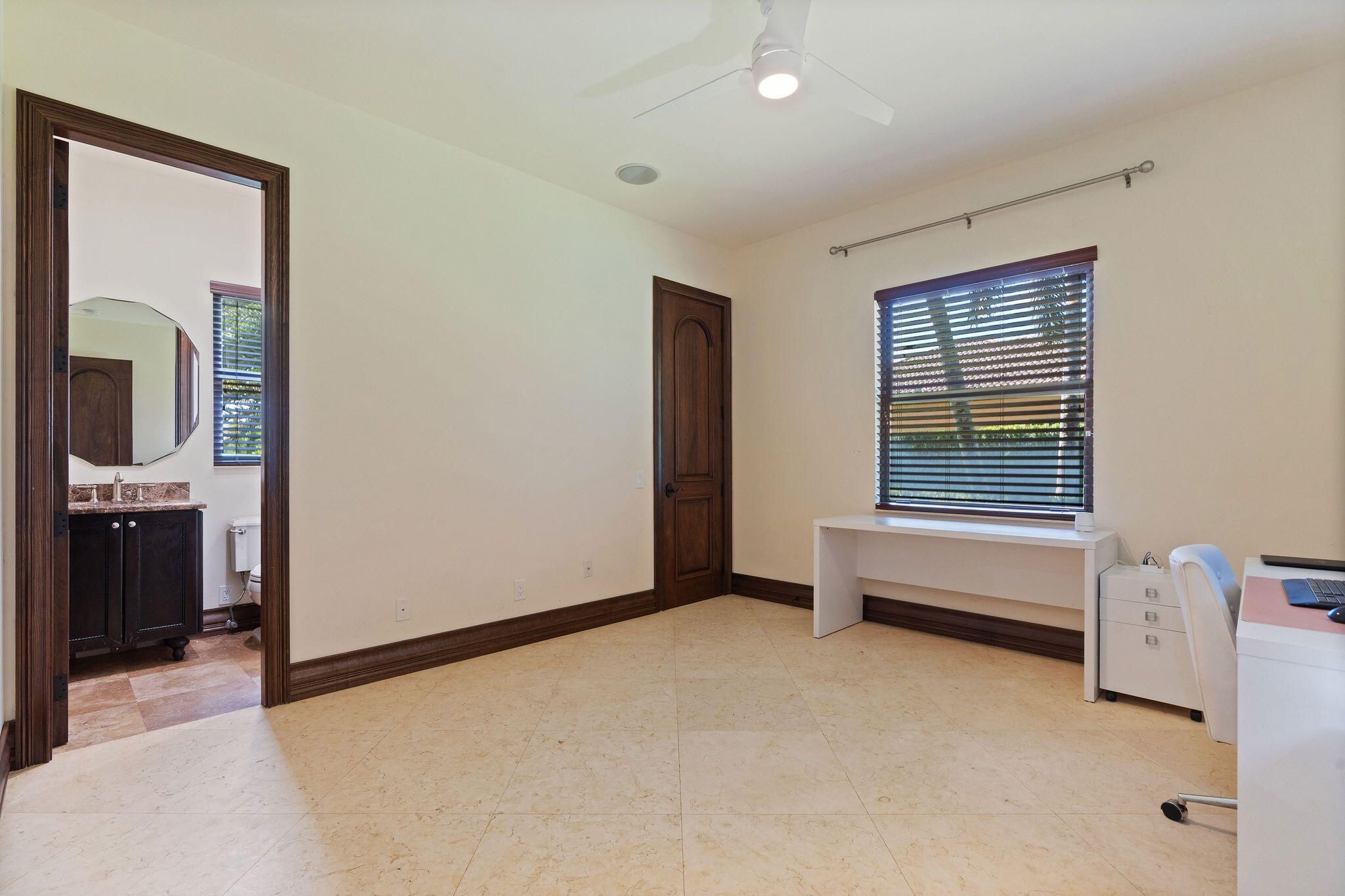 4052 East Ridgeview Drive Davie, FL 33330 - Photo 36 of 78 DSC08607