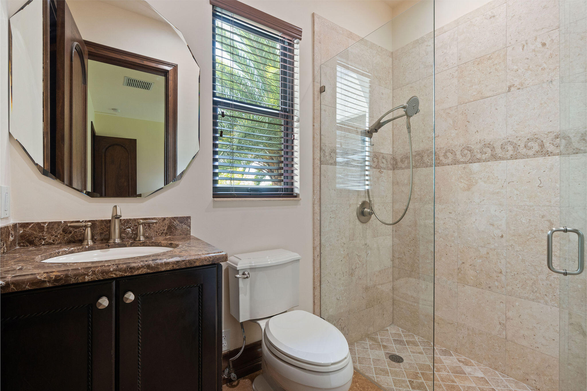 4052 East Ridgeview Drive Davie, FL 33330 - Photo 37 of 78 DSC08617