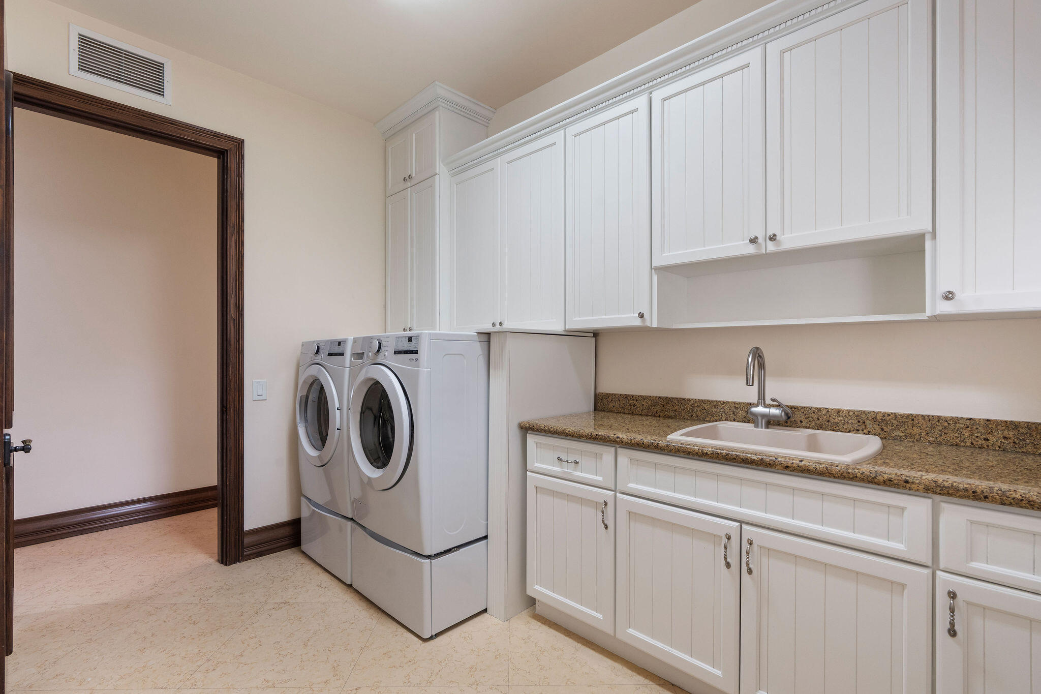 4052 East Ridgeview Drive Davie, FL 33330 - Photo 54 of 78 DSC08225