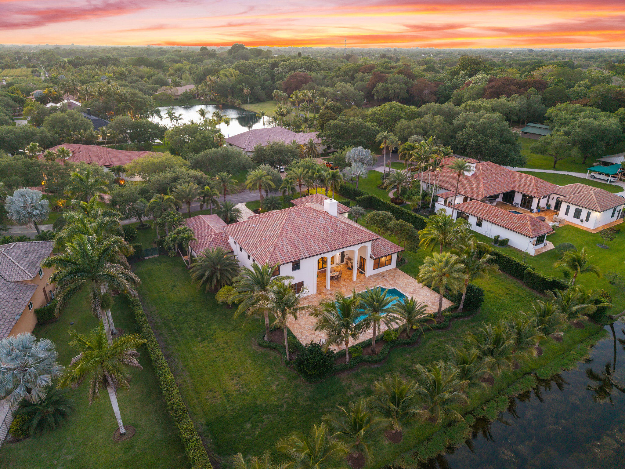 4052 East Ridgeview Drive Davie, FL 33330 - Photo 73 of 78 DJI_20260416195333_0667_D