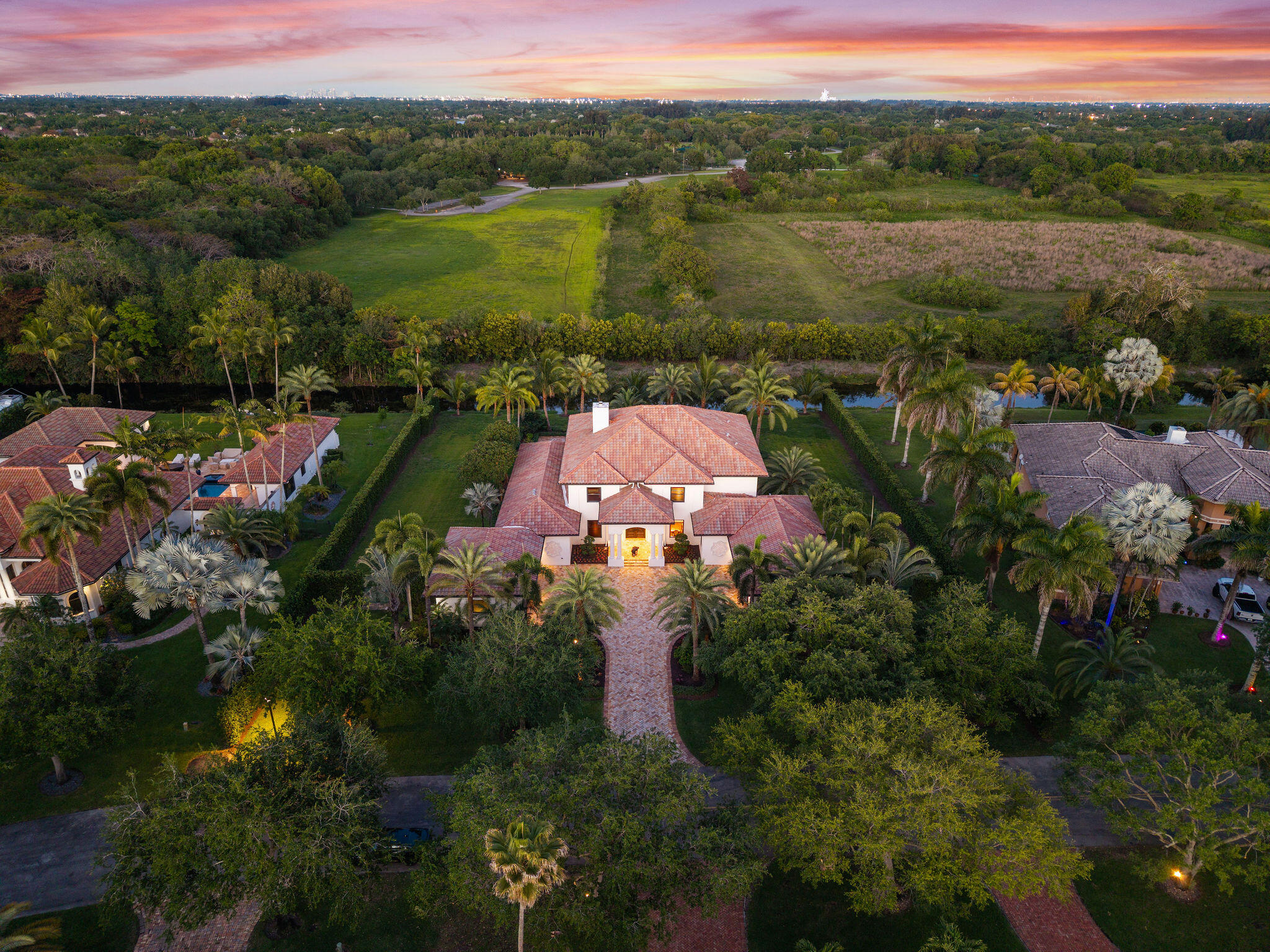 4052 East Ridgeview Drive Davie, FL 33330 - Photo 77 of 78 DJI_20260416195928_0697_D