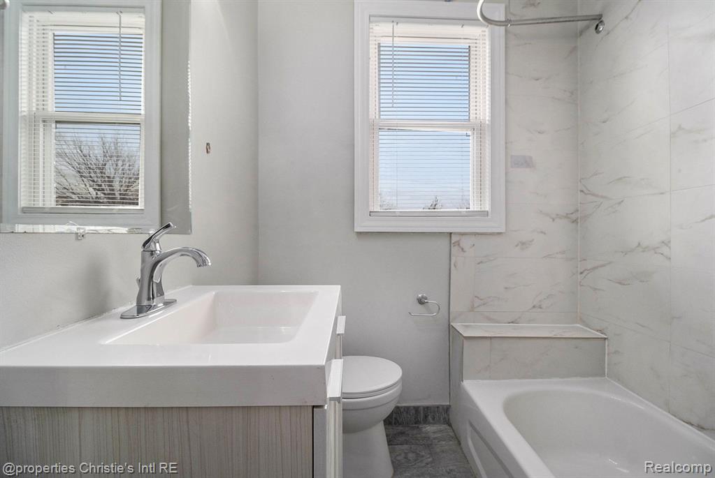 504 Harmon Street Detroit, MI 48202 - Photo 8 of 14