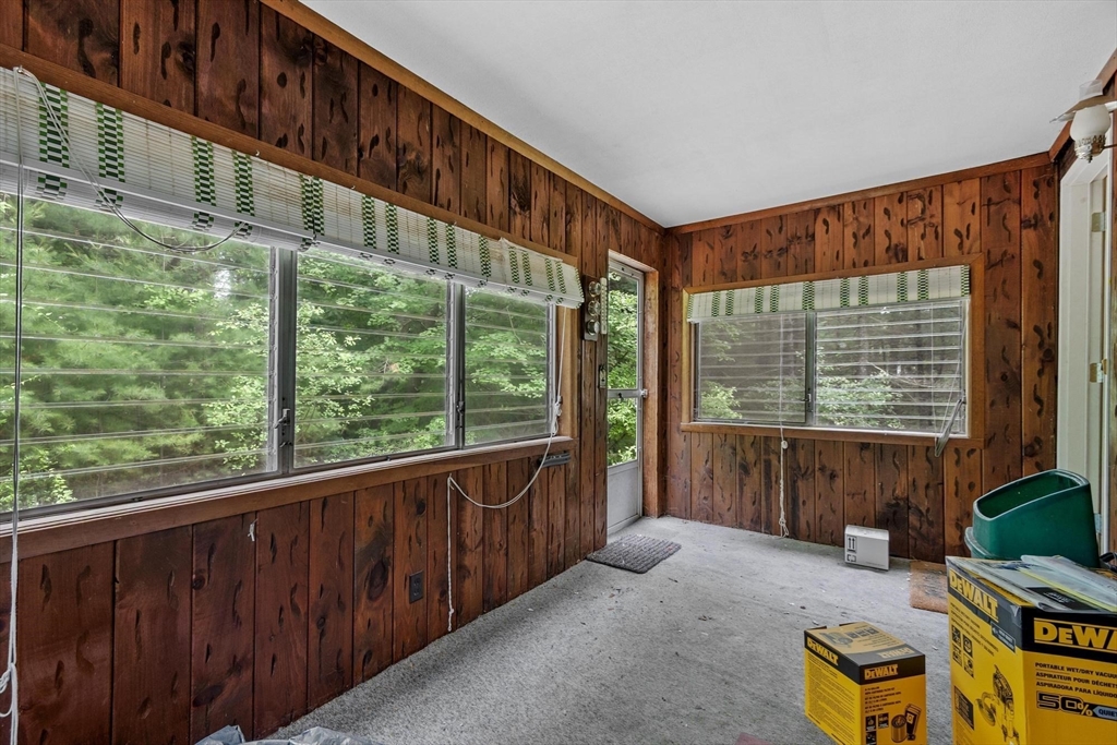 83 McClelland Road Halifax, MA 02338 - Photo 4 of 40