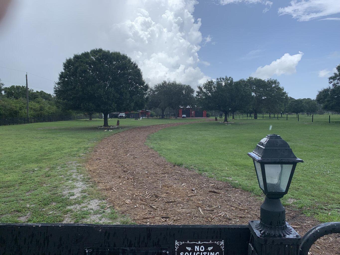 635 North Ffa Road Fort Pierce, FL 34945 - Photo 2 of 12 5