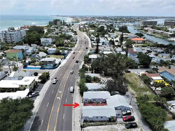 $1,550 | 12127 Gulf Boulevard, Unit 5, Treasure Island, FL 33706