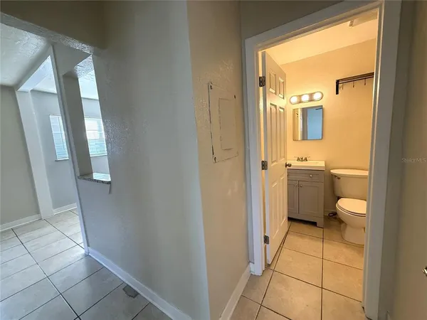$1,550 | 12127 Gulf Boulevard, Unit 5, Treasure Island, FL 33706