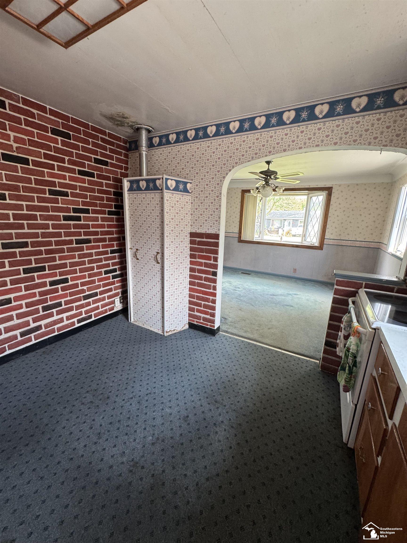 2109 Spaulding Road Monroe, MI 48162 - Photo 10 of 11 50178041-41dbd024-b2f7-40d0-9fdb-000976012656.JPG
