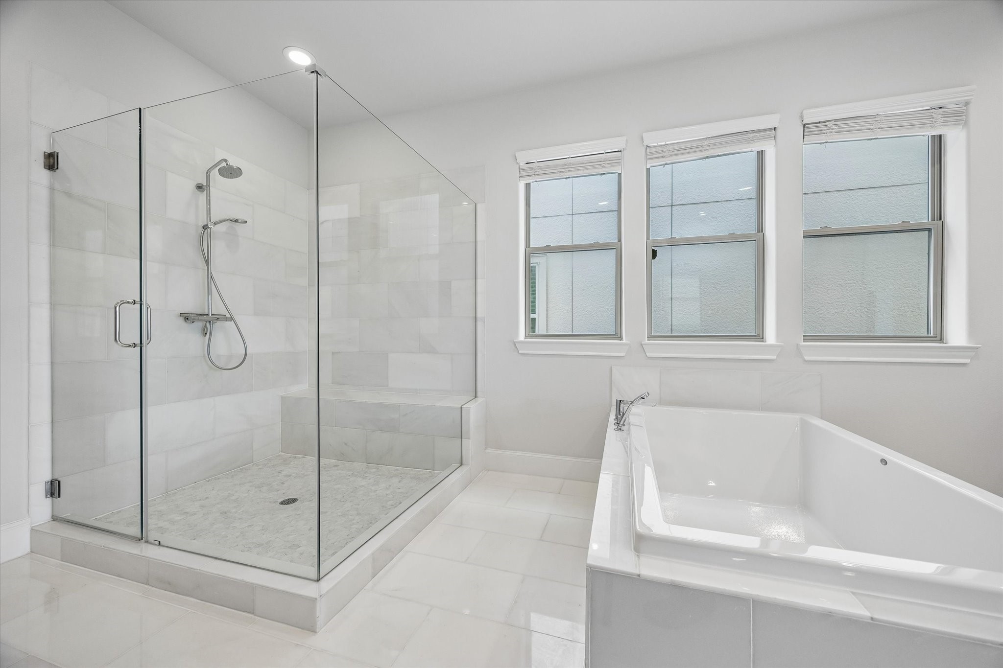 2727 Maxroy Street Houston, TX 77007 - Photo 25 of 46 Extra-large shower with bench.