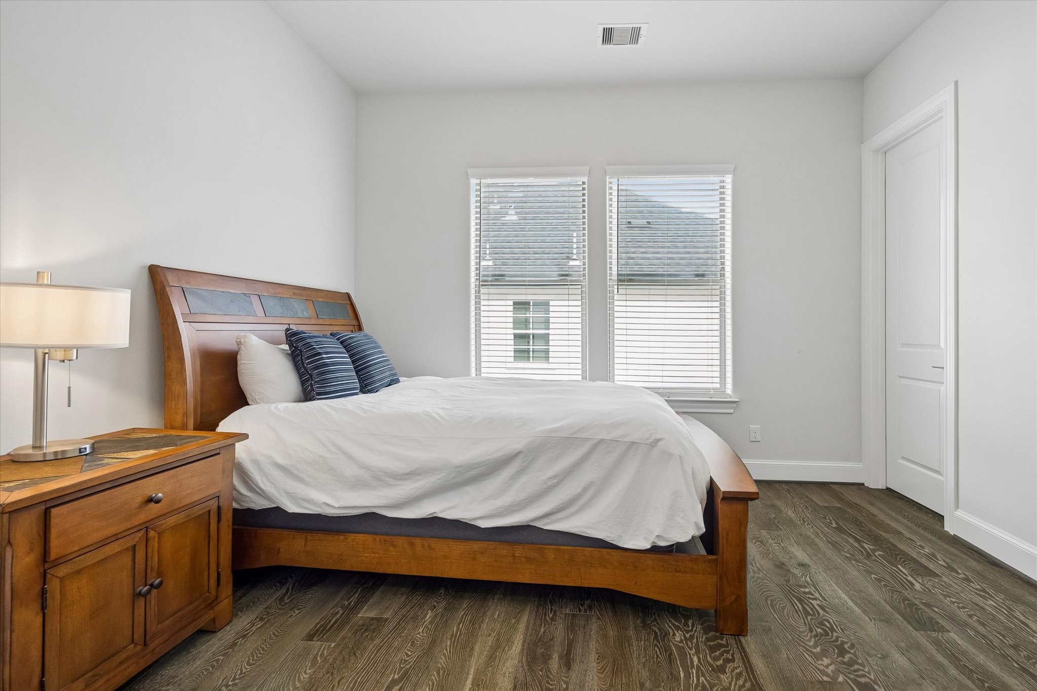 2727 Maxroy Street Houston, TX 77007 - Photo 31 of 46 Third floor secondary bedroom.