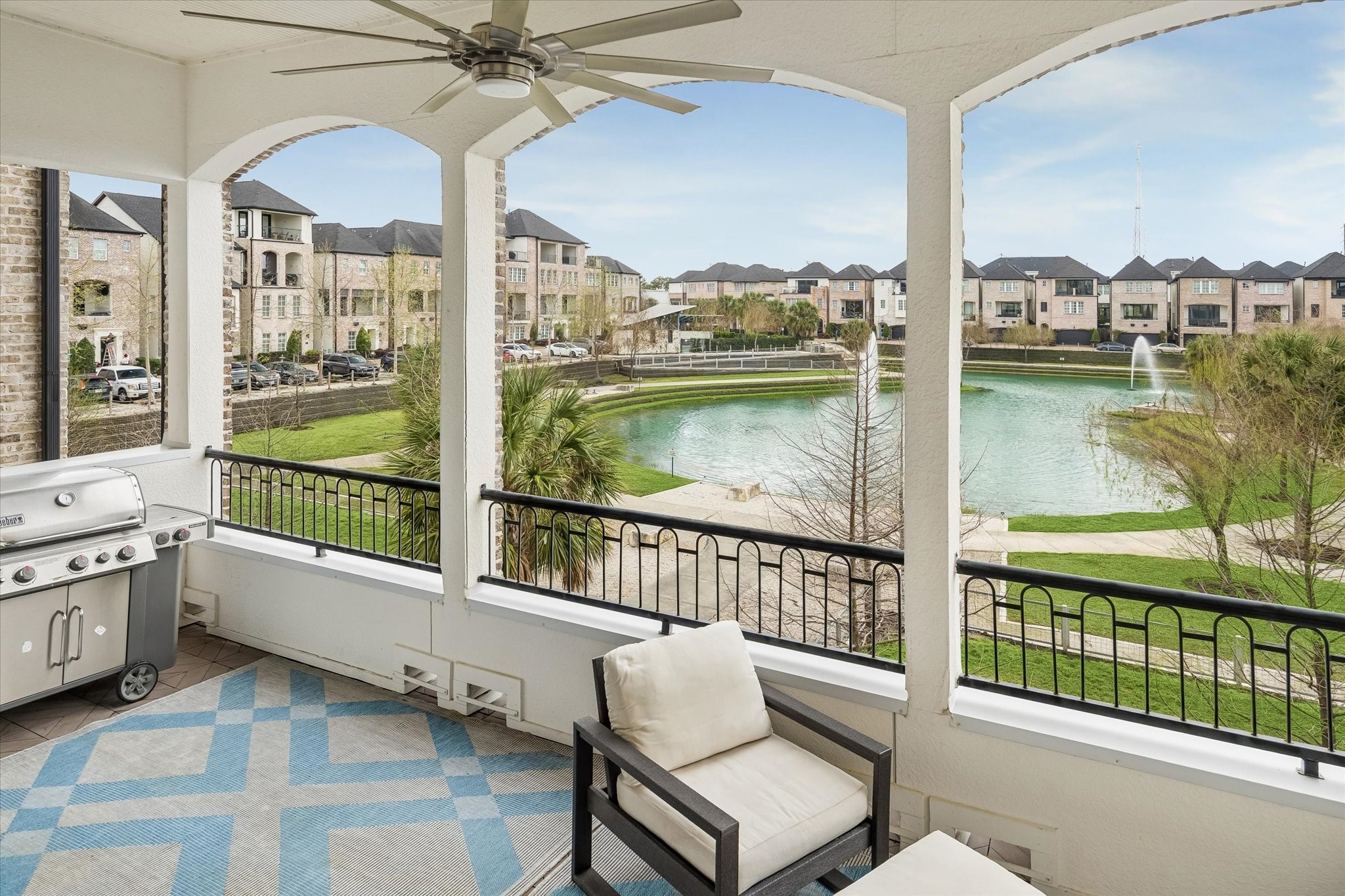 2727 Maxroy Street Houston, TX 77007 - Photo 39 of 46 View from second floor balcony.