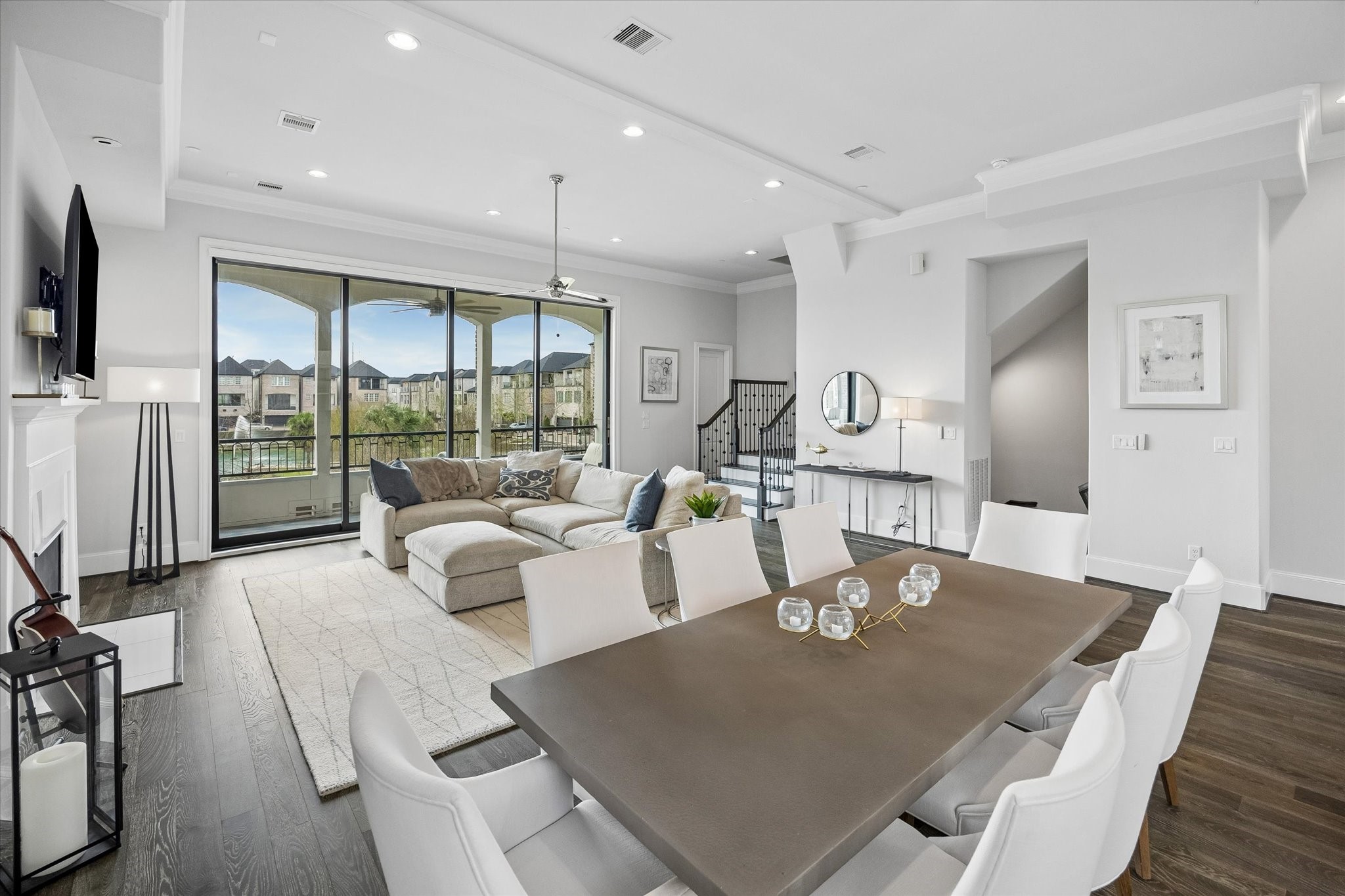 2727 Maxroy Street Houston, TX 77007 - Photo 9 of 46 a living room with fireplace furniture and a flat screen tv