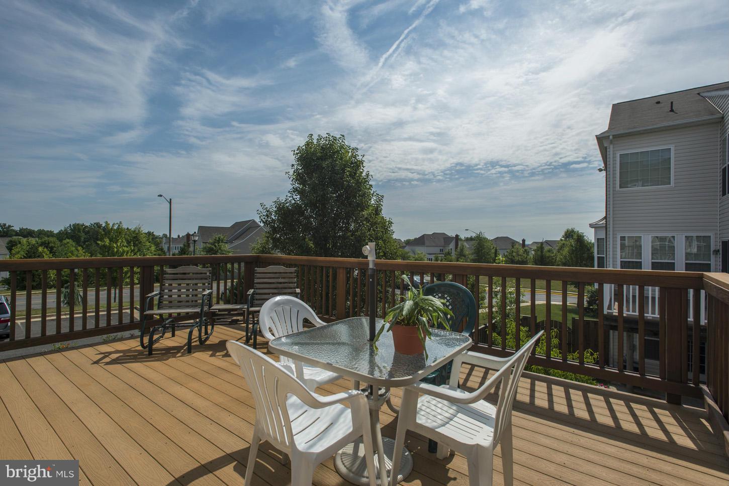 8933 Singleleaf Circle Lorton, VA 22079 - Photo 22 of 30 Exterior (Rear)