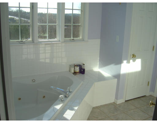 16 Old Upton Road Grafton, MA 01519 - Photo 14 of 30 Gallery Image 14