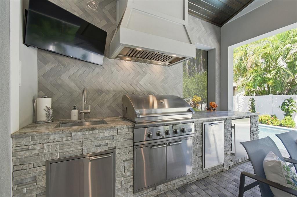 3103 West Hawthorne Road Tampa, FL 33611 - Photo 52 of 60 Gallery Image 52