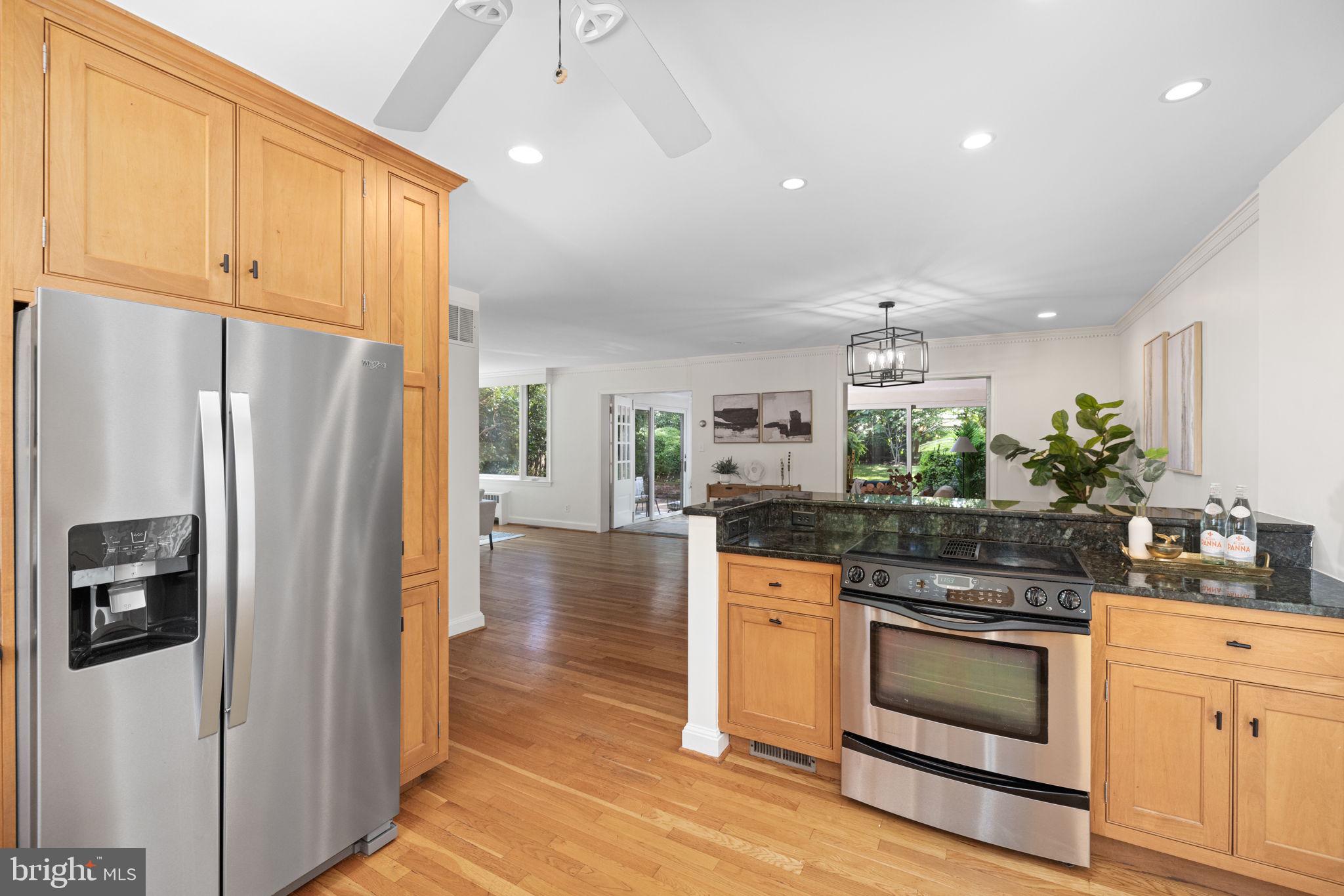 3636 Appleton Street Northwest Washington, DC 20008 - Photo 15 of 48 Private yet open