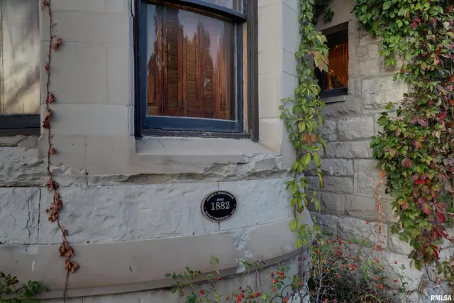 $275,000 | 601 Spring Street, Quincy, IL 62301