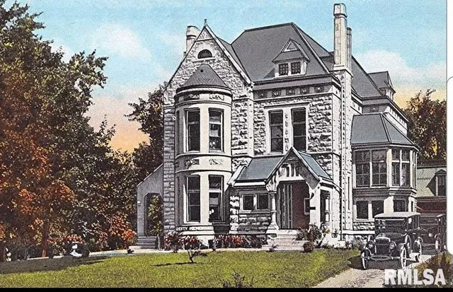 $275,000 | 601 Spring Street, Quincy, IL 62301