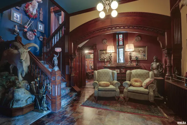 $275,000 | 601 Spring Street, Quincy, IL 62301