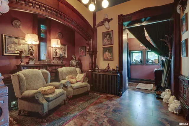 $275,000 | 601 Spring Street, Quincy, IL 62301