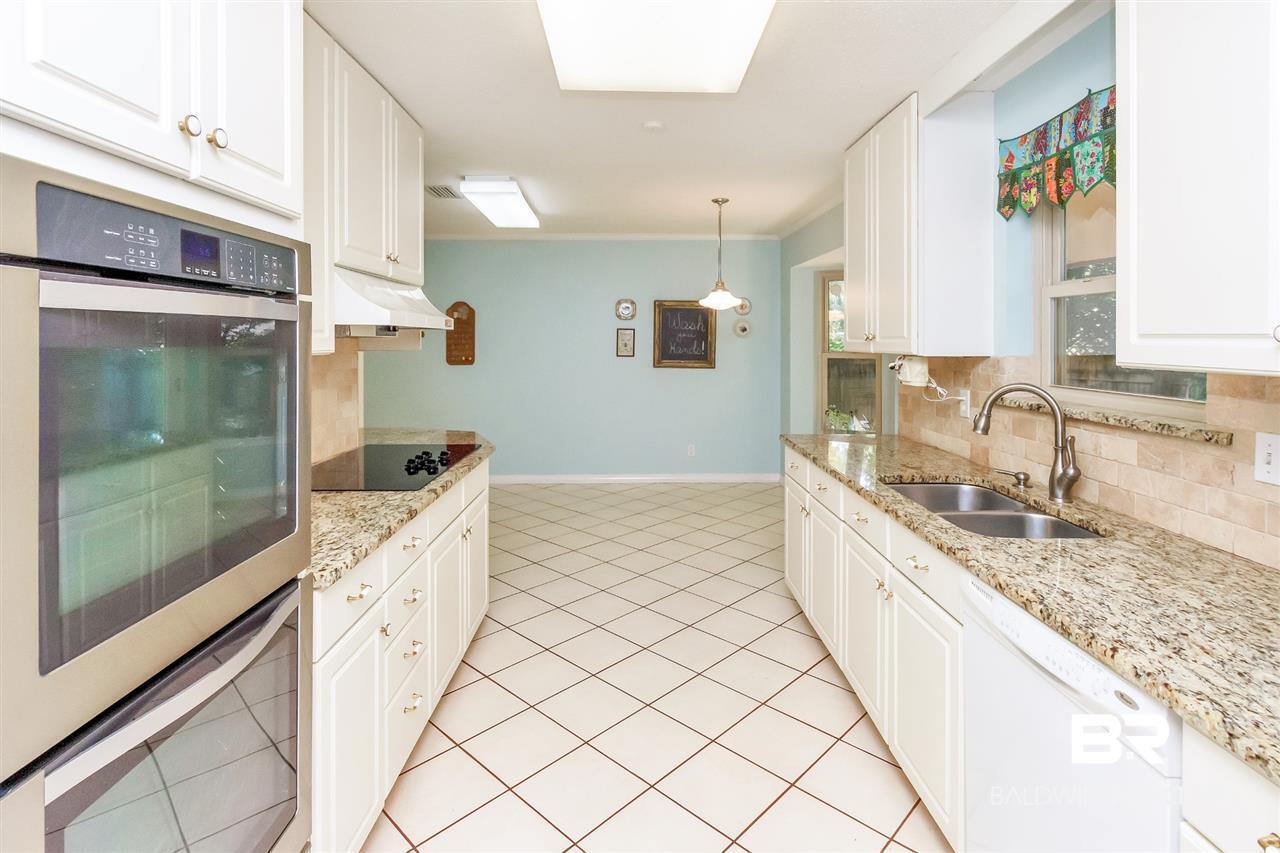 2220 Creek Ridge Court Mobile, AL 36609 - Photo 8 of 32 Kitchen